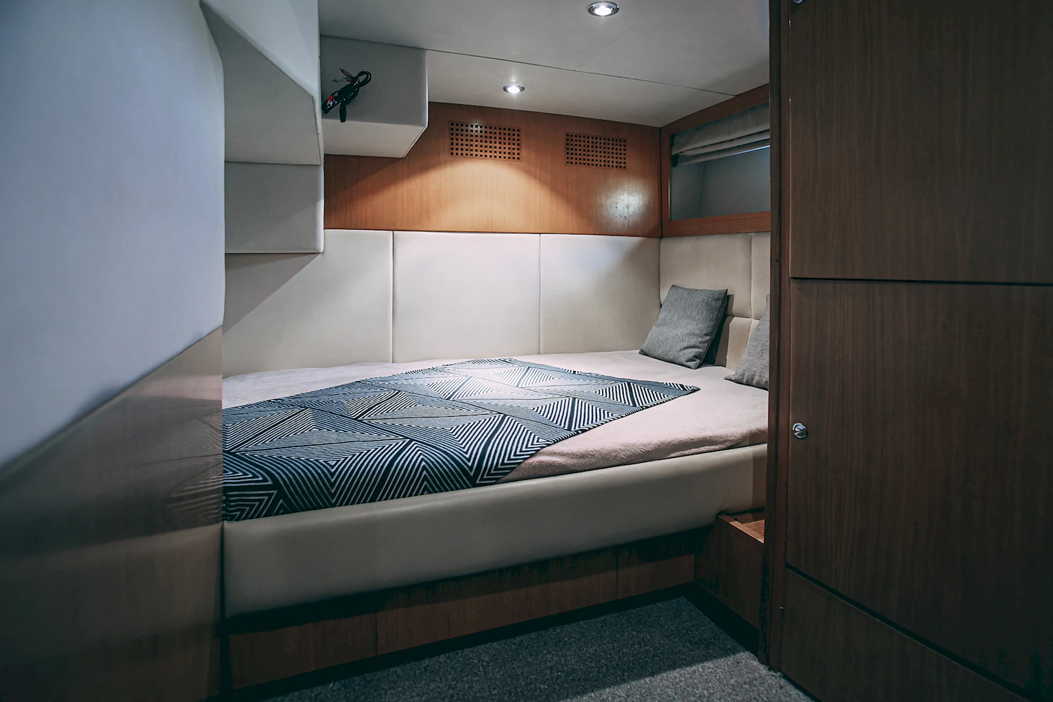 Majesty 44 image- 18